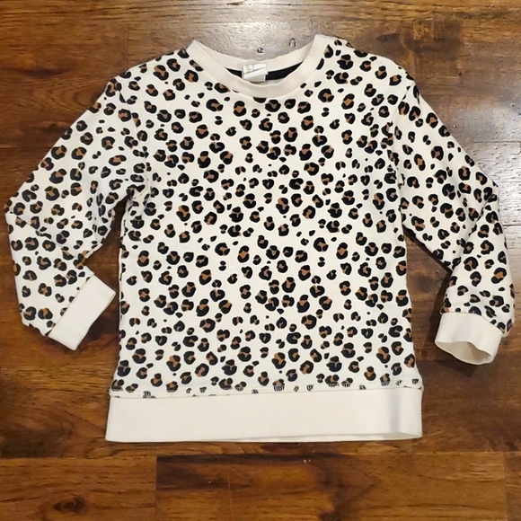 H&M Other - Girls H&M leopard print sweatshirt size 2T